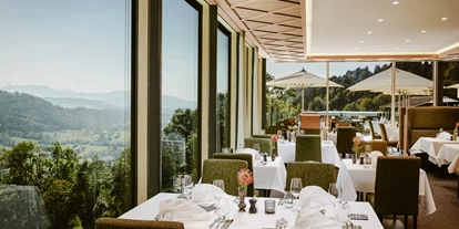 Golfurlaub - Hotelbar - Rettenberg (Landkreis Oberallgäu) - Panoramarestaurant - Bergkristall - Mein Resort im Allgäu