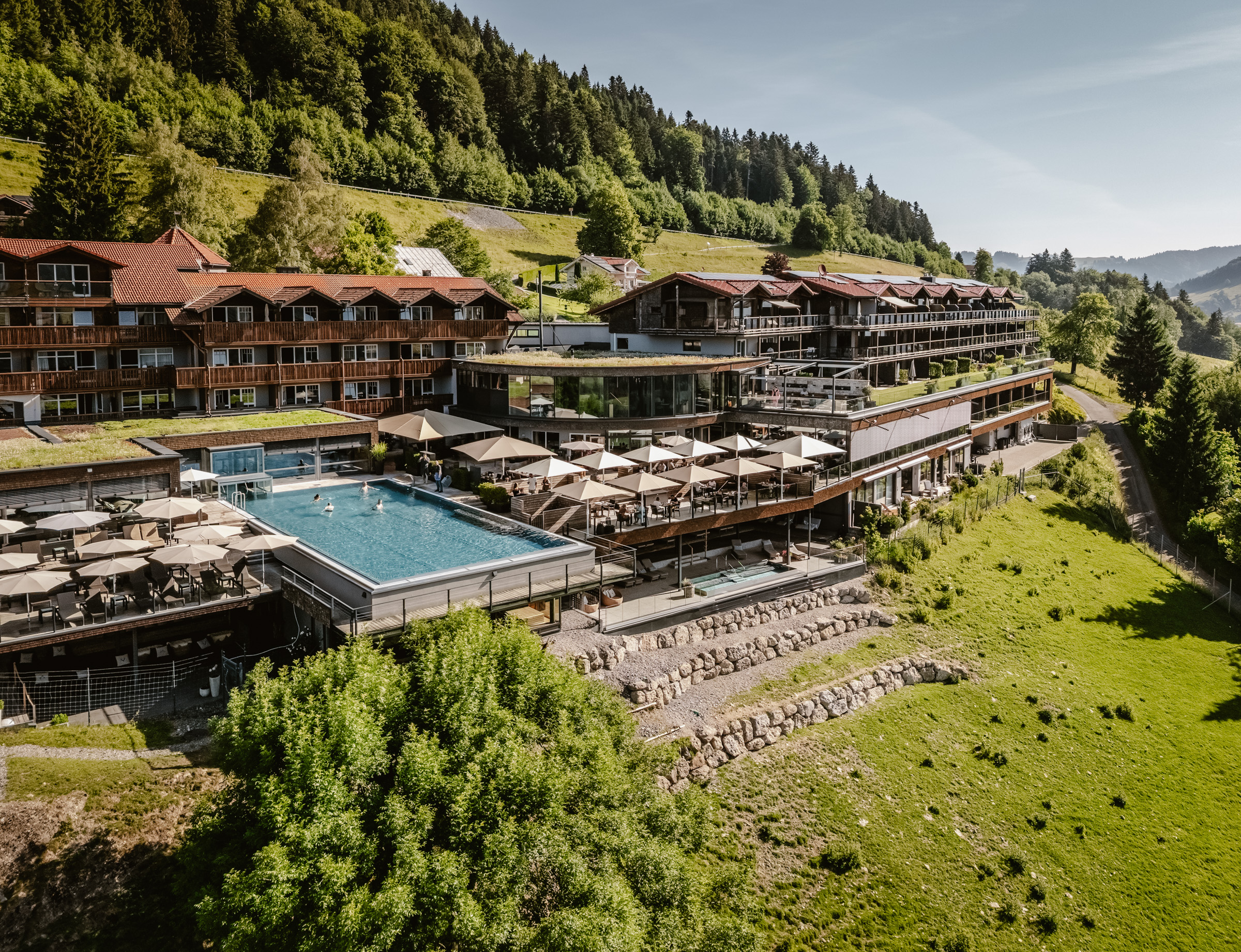 Golfhotel - Außenansicht Hotel - Bergkristall - Mein Resort im Allgäu