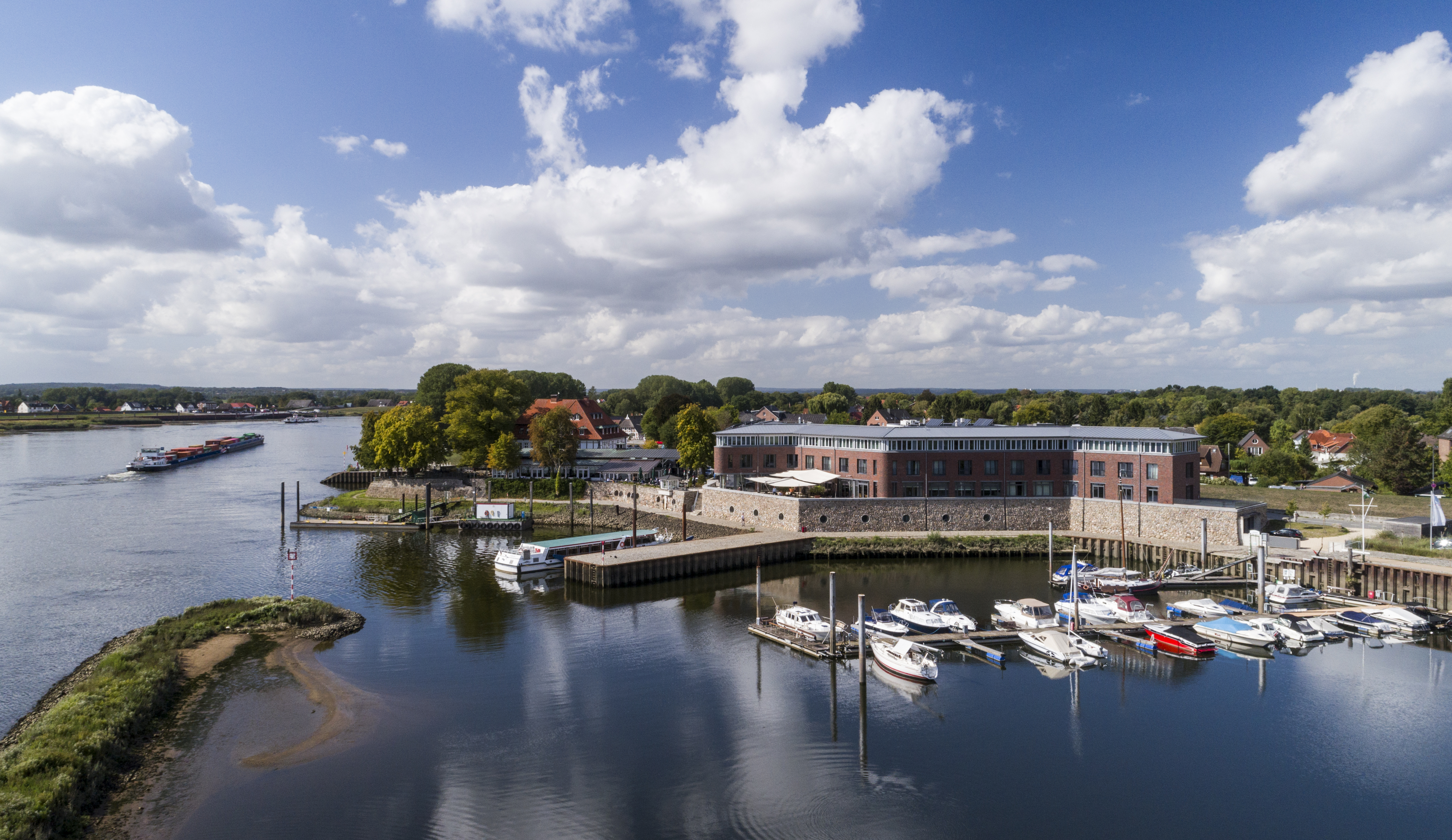 Golfhotel - Zollenspieker an der Elbe - Zollenspieker Fährhaus