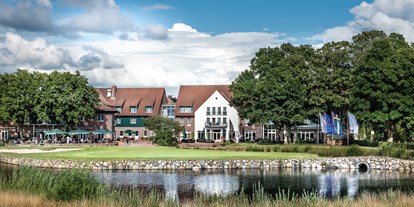 Golfurlaub - nächster Golfplatz - Deinste - Rückansicht Hotel - Steigenberger Hotel Treudelberg Hamburg