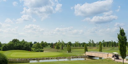 Golfurlaub - Pools: Schwimmteich - Golfhotel HOTEL absolute Gernsheim 