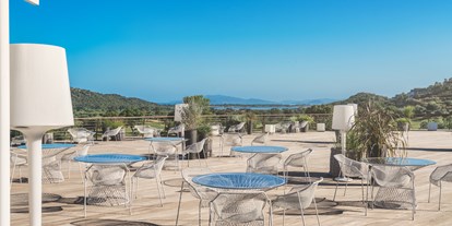 Golfurlaub - Driving Range: überdacht - Porto Ercole - Restaurant & Bar Terrace (Resort) - Argentario Golf Resort & Spa