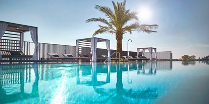 Golfurlaub - Pools: Schwimmteich - Quellenhof Luxury Resort Lazise