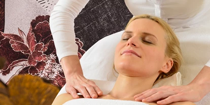 Golfurlaub - Deutschland - Massagen und Wellnessbehandlungen im Spa, buchbar am besten vor Anreise. - Parkhotel Adler
