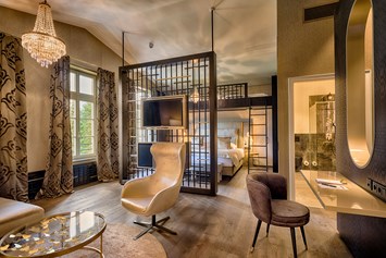 Golfhotel: Neues stylisches Familienzimmer mit Hochbett im Schwarzwaldhaus, buchbar auch für Paare. - Parkhotel Adler 