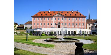 Golfurlaub - Deutschland - Ansicht Schlosspark und Terrasse - Hotel Schloss Reichmannsdorf 
