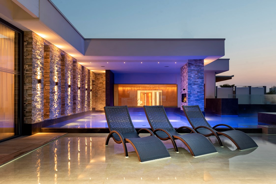 Golfhotel: RoofTop54 Sole-Pool - Esplanade Tergesteo - Luxury Retreat