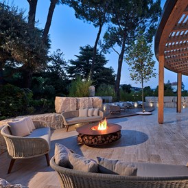 Golfhotel: Gold Bar outdoor - Esplanade Tergesteo - Luxury Retreat