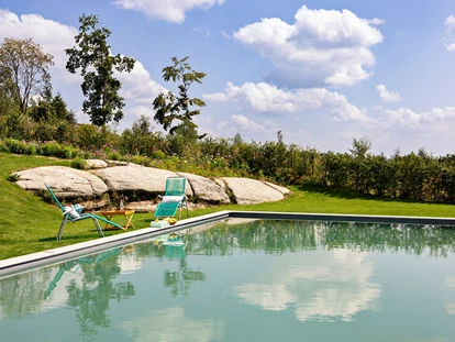 Golfurlaub - Haartrockner - Outdoor Natur Pool ©Inge Prader - Golfresort Haugschlag
