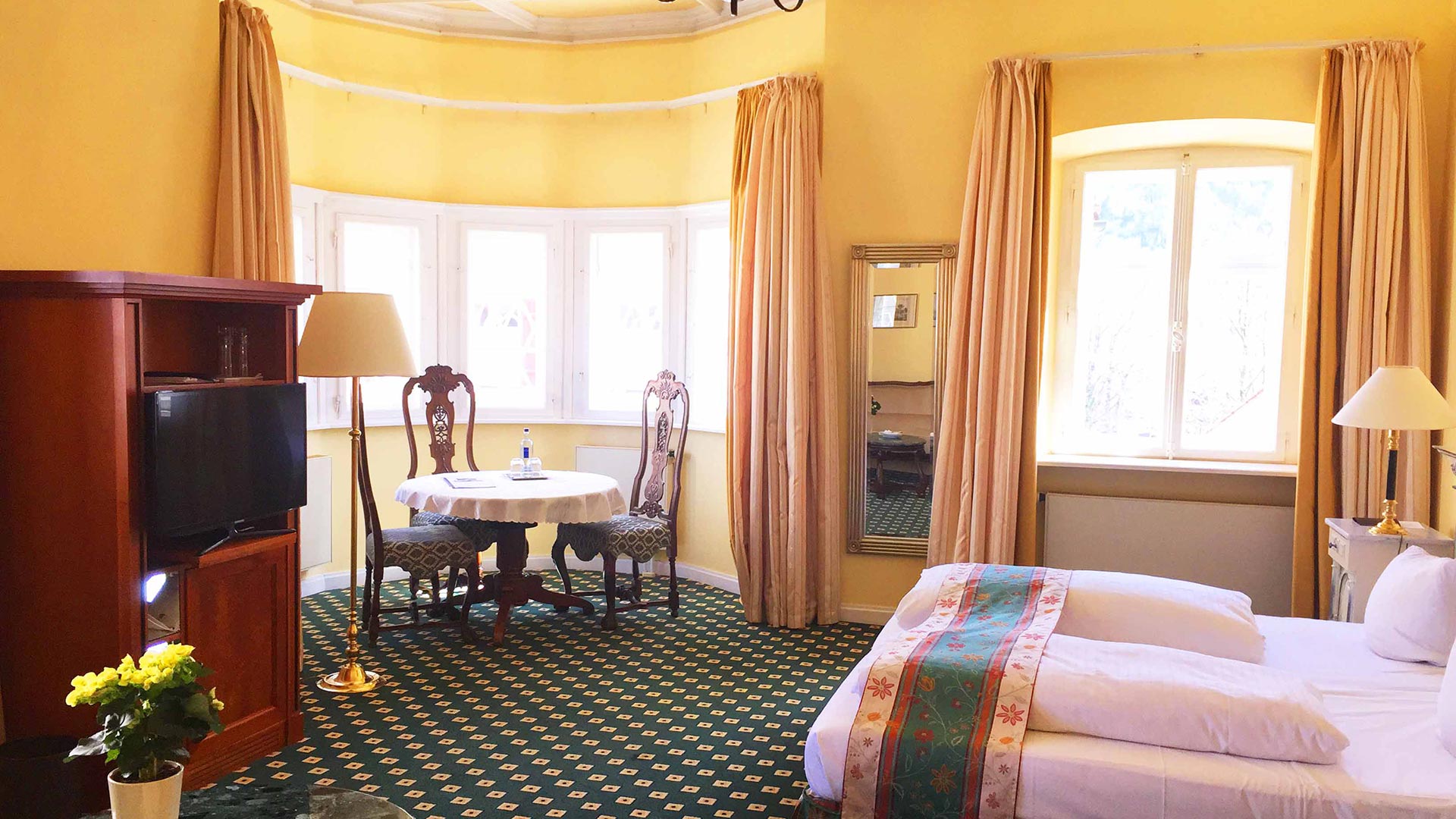 Residenz Heinz Winkler Zimmerkategorien Erkersuite