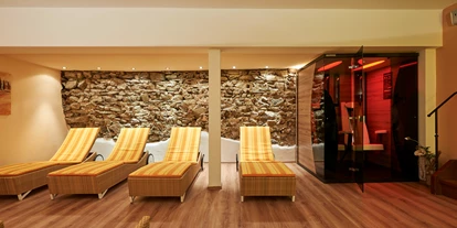 Golfurlaub - PLZ 6707 (Österreich) - Ruheraum mit Infrarot-Kabine - Hotel-Restaurant Adler