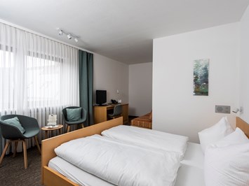 Hotel Lindenhof Zimmerkategorien Standard-Einzel-, Doppelzimmer oder Appartement