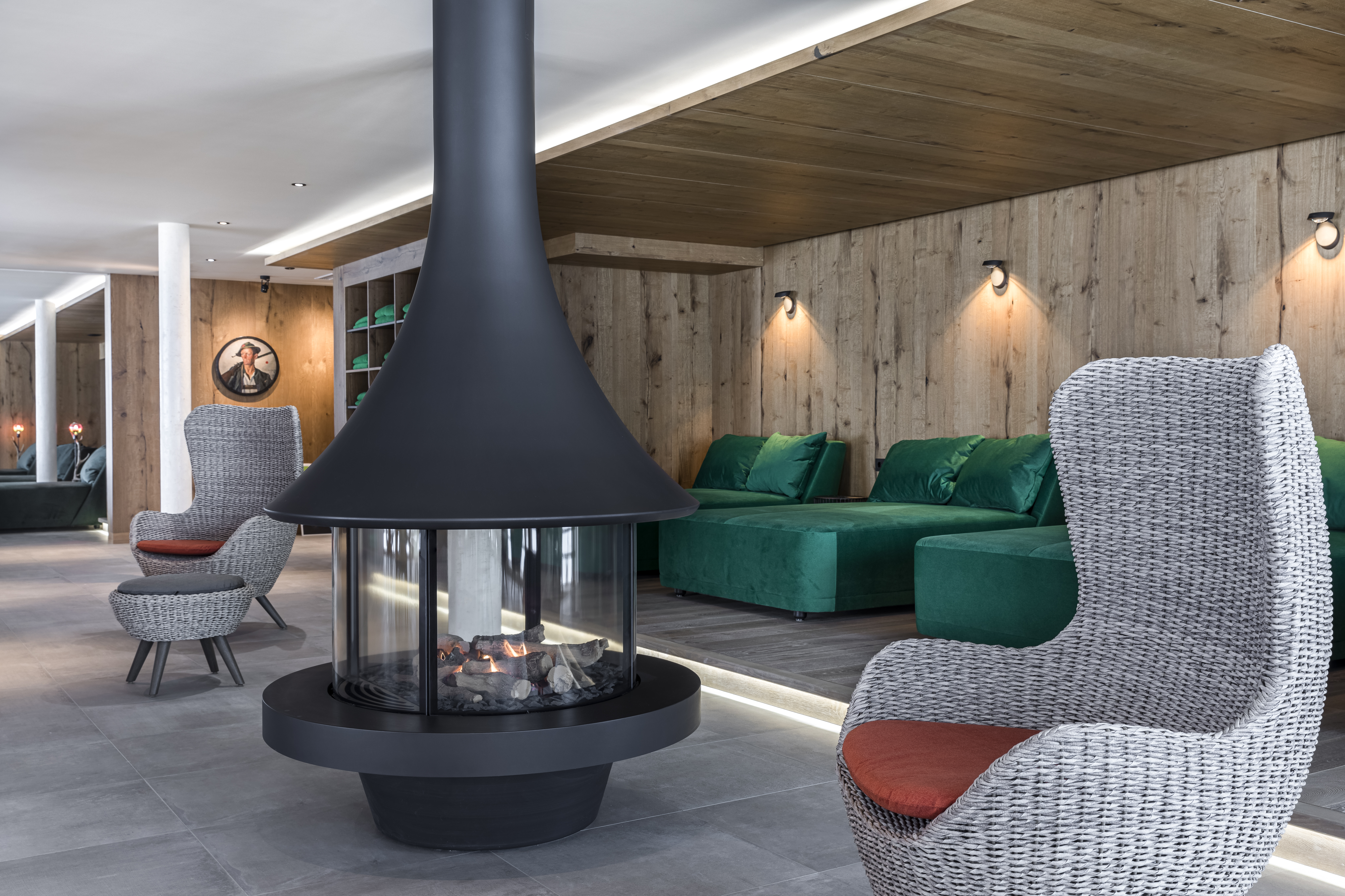 Golfurlaub - PLZ 83435 (Deutschland) - Ruhelounge mit Kaminfeuer im neuen Heimat & Natur SPA - Gut Steinbach Hotel Chalets SPA