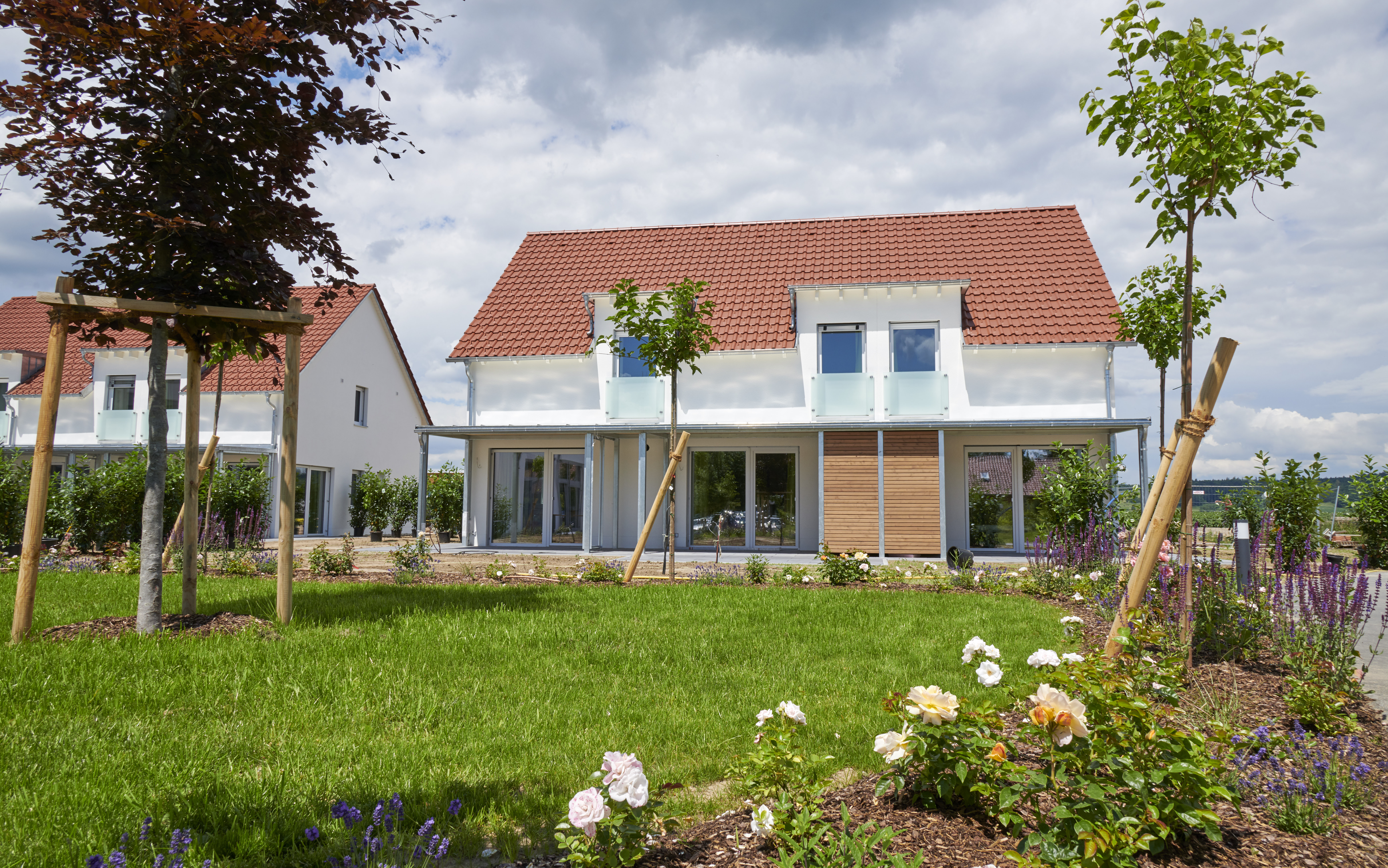 Golfhotel: Die Ferienhäuser des Bachhof Resort, kurz vor der Eröffnung im Juli 2020 - Bachhof Resort Straubing - Hotel und Apartments