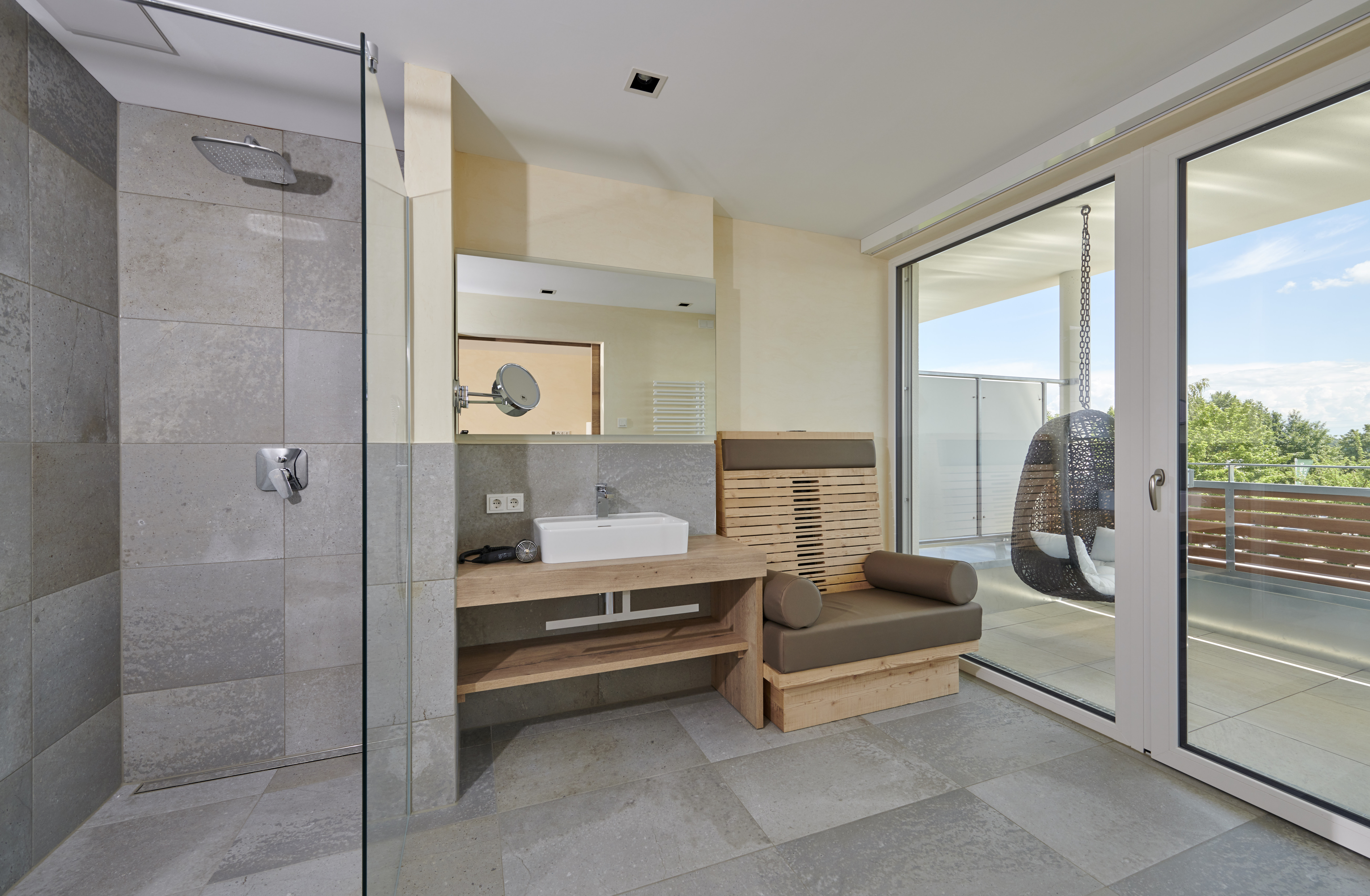 Golfhotel: Badezimmer Panorama - Suite - Bachhof Resort Straubing - Hotel und Apartments