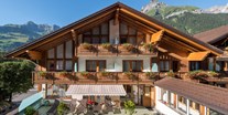 Golfurlaub - PLZ 3988 (Schweiz) - Aussenansicht Hotel Eienwäldli - Sporthotel Eienwäldli