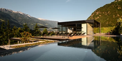Golfurlaub - Hotel-Schwerpunkt: Golf & Wellness - Schenna - Badehaus mit Skypool - Design Hotel Tyrol