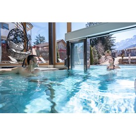 Golfhotel: Mirabell Dolomites Hotel-Olang-Suedtirol-hallenbad-outdoor pool - MIRABELL DOLOMITES HOTEL . LUXURY . AYURVEDA & SPA 