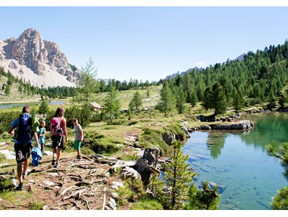 Golfurlaub - Bad und WC getrennt - Mirabell Dolomites Hotel-Olang-Suedtirol-Sommer-aktiv-wandern - MIRABELL DOLOMITES HOTEL . LUXURY . AYURVEDA & SPA