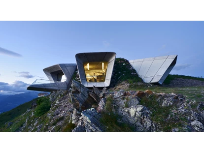 Golfurlaub - Bad und WC getrennt - Mirabell Dolomites Hotel-Olang-Suedtirol-Sommer-hotspot-MMMCorones - MIRABELL DOLOMITES HOTEL . LUXURY . AYURVEDA & SPA