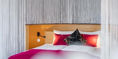 Golfurlaub - Fahrstuhl - Bett Panoramasuite Seeblick - Ritzenhof – Hotel und Spa am See