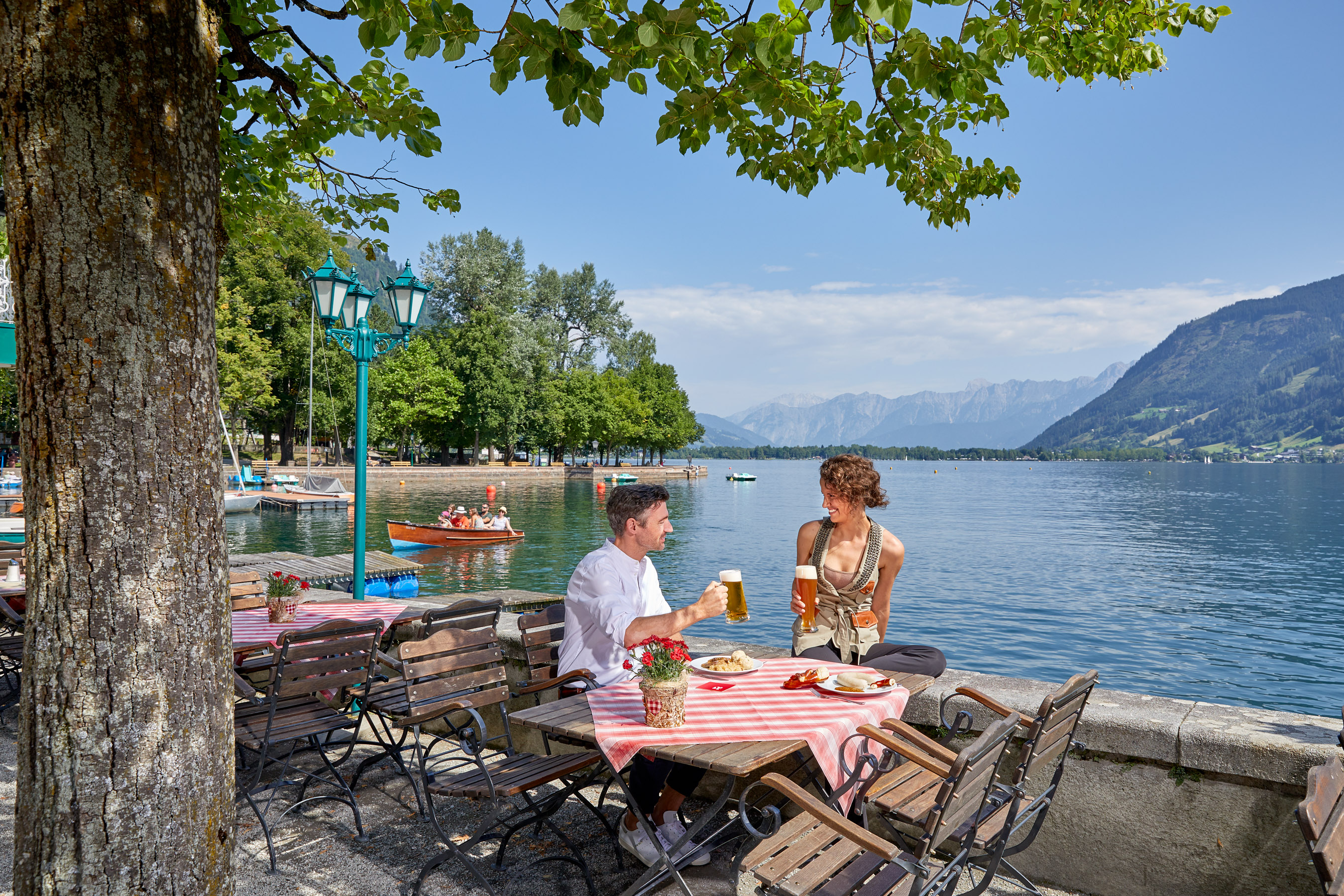 Golfhotel: Traditionelles Restaurant Pinzga Bräu mit Brauerei - Grand Hotel Zell Am See
