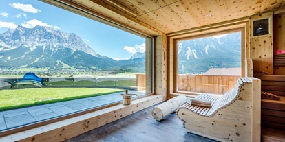 Golfurlaub - Sauna - Sauna mit Ausblick - Hotel Post Lermoos