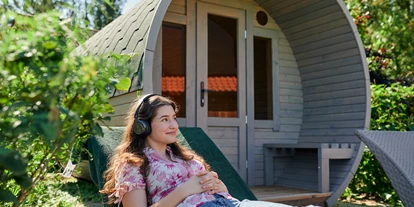 Golfurlaub - PLZ 28357 (Deutschland) - Unsere Fasssauna mit Liegen und Außendusche  - Nordenholzer Hofhotel