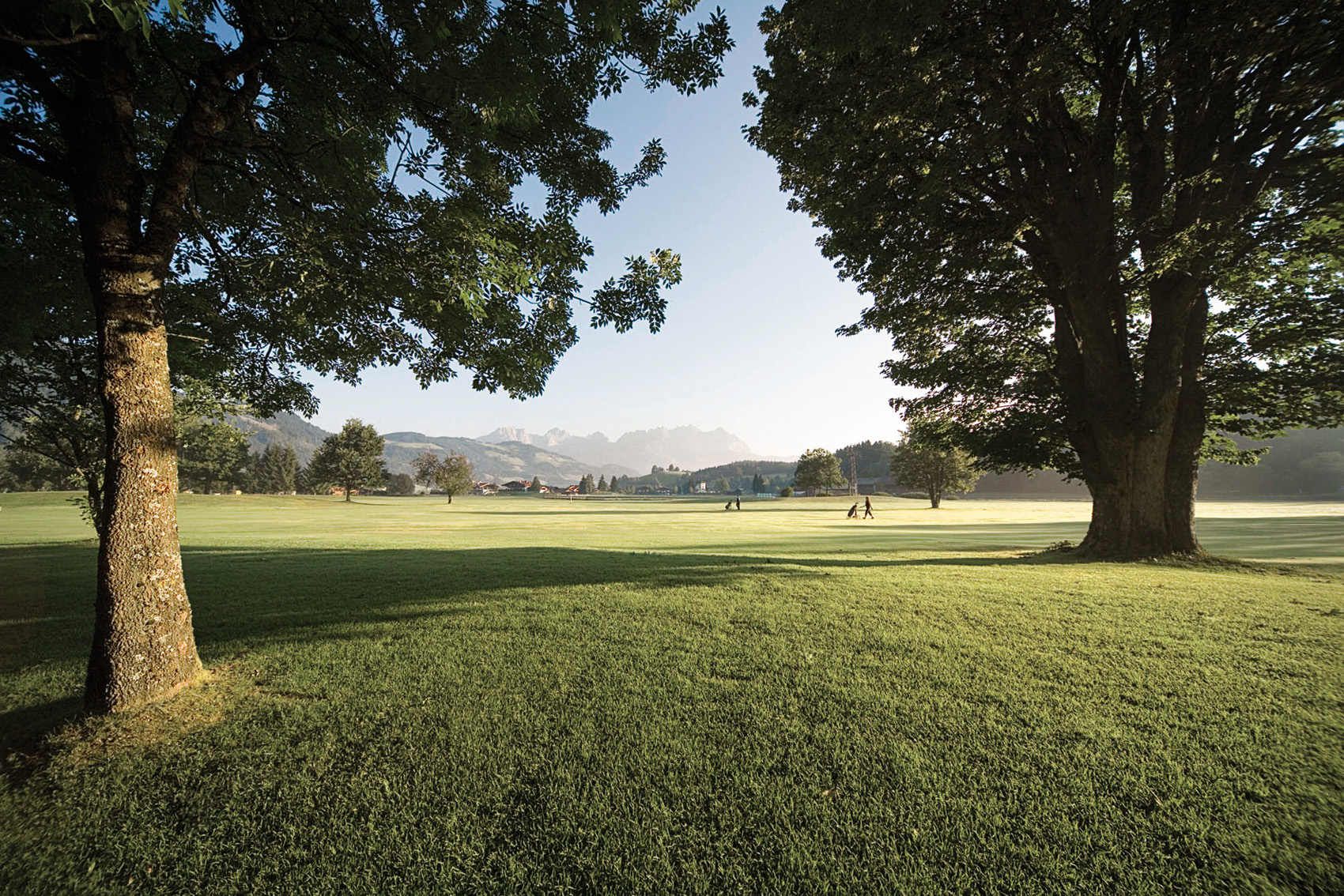 AlpenParks Hotel & Apartment Taxacher Kirchberg in Tirol Golfeinrichtungen im Detail Golfplatz Kitzbühel-Schwarzsee-Reith