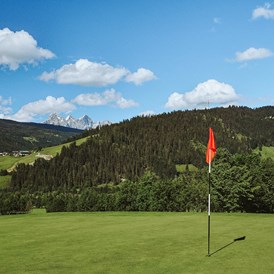 Golfhotel: Hotel direkt an der 27-Loch Golfanlage in Radstadt - Gut Weissenhof ****S