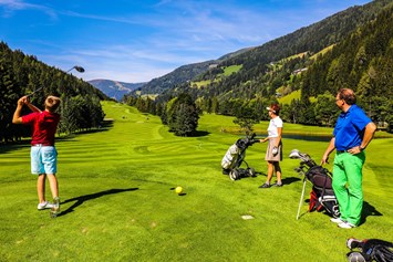 Golfhotel: Golf Abschlag - Ortners Eschenhof 