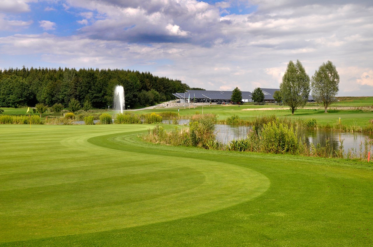Romantik Hotel Kleber Post Golfeinrichtungen im Detail Green-Golf Bad Saulgau