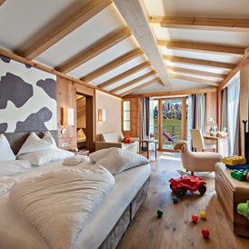 Golfhotel: Suite "Dolasilla" mit Balkon und Berg/Dorfblick -  Hotel Emmy-five elements