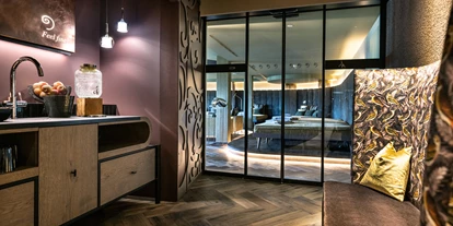 Golfurlaub - Fahrstuhl - Die Teeecke -  Hotel Emmy-five elements