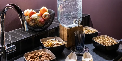 Golfurlaub - Fahrstuhl - Die Teeecke -  Hotel Emmy-five elements