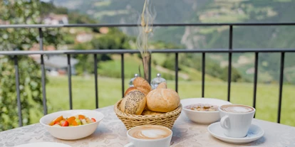 Golfurlaub - Fahrstuhl - Frückstück im Emmy -  Hotel Emmy-five elements