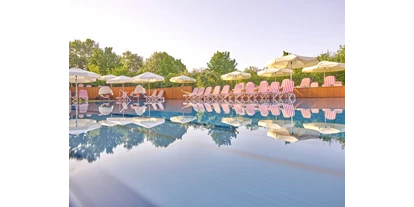 Golfurlaub - Deutschland - Therme-Außenpool - Hartls Parkhotel Bad Griesbach