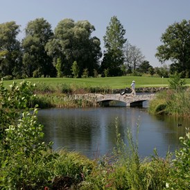 Golfhotel: Beckenbauer Golf Course
Direkt am Gutshof Penning - Gutshof Penning