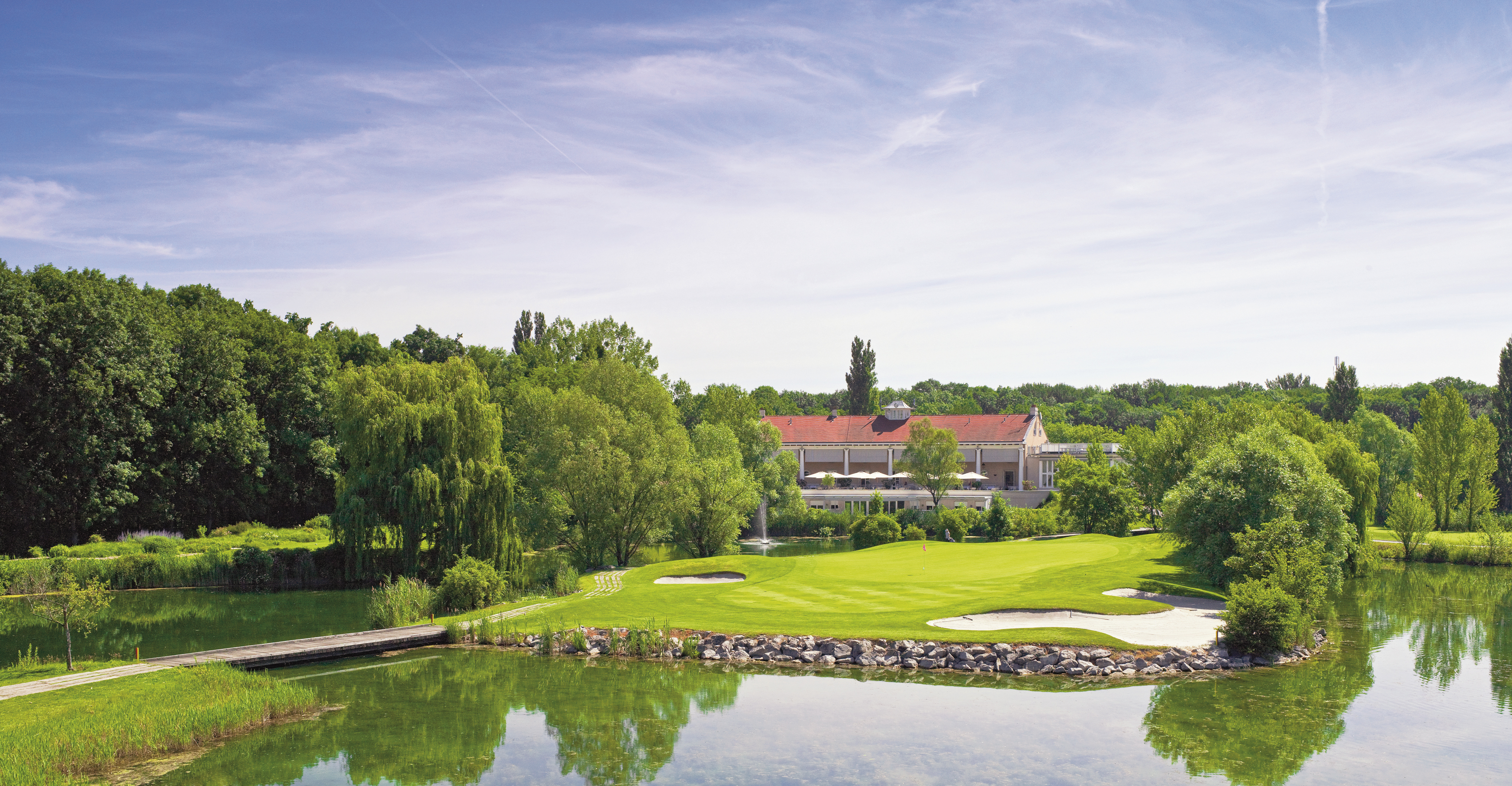 Hotel Landhaus Moserhof Golfeinrichtungen im Detail Colony Club Gutenhof - Clubhaus