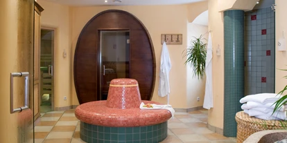 Golfurlaub - Restaurant - Wellnessbereich "Barrique" - Hotel Neustifter