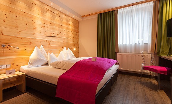 ALL INCLUSIVE Hotel DIE SONNE****s Zimmerkategorien Zirbensuite