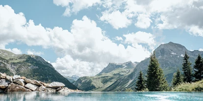 Golfurlaub - PLZ 6707 (Österreich) - Infinitypool mit Whirlpoolfunktion - Hotel Goldener Berg