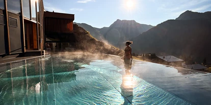 Golfurlaub - PLZ 6707 (Österreich) - Infinitypool mit Whirlpoolfunktion - Hotel Goldener Berg