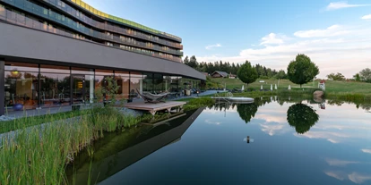 Golfurlaub - Fahrstuhl - AVIVA make friends