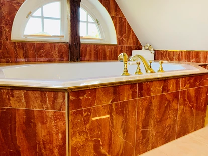 Golfurlaub - Bad und WC getrennt - Luxus-Suite Erzherzogin Alexandrine - Bernsteinschloss Wendorf