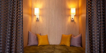 Golfurlaub - Sauna - Liegenischen im Ruheraum Garten - Hotel DER HECHL