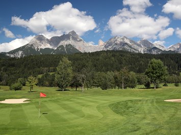die HOCHKÖNIGIN - Mountain Resort Golfeinrichtungen im Detail Golfclub Urslautal Saalfelden