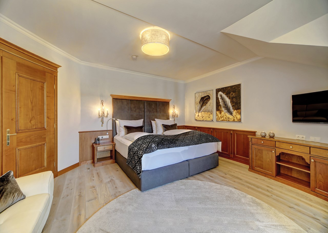 5* Wellness- & Sporthotel Jagdhof Zimmerkategorien Schlössl-Suite