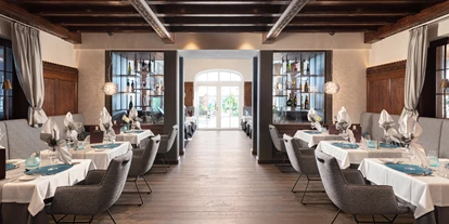 Golfurlaub - Sauna - Stilvoll eingerichtete Restaurant-Stuben - 5* Wellness- & Sporthotel Jagdhof