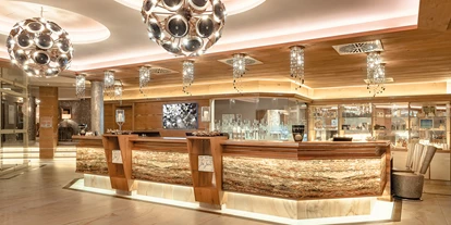 Golfurlaub - Sauna - Spa-Rezeption im Beauty-Schlössl - 5* Wellness- & Sporthotel Jagdhof